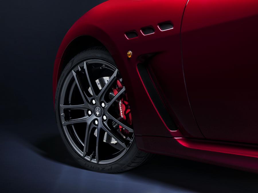 Колеса Maserati GranTurismo MC 2017 года  (фото 3 из 70)
